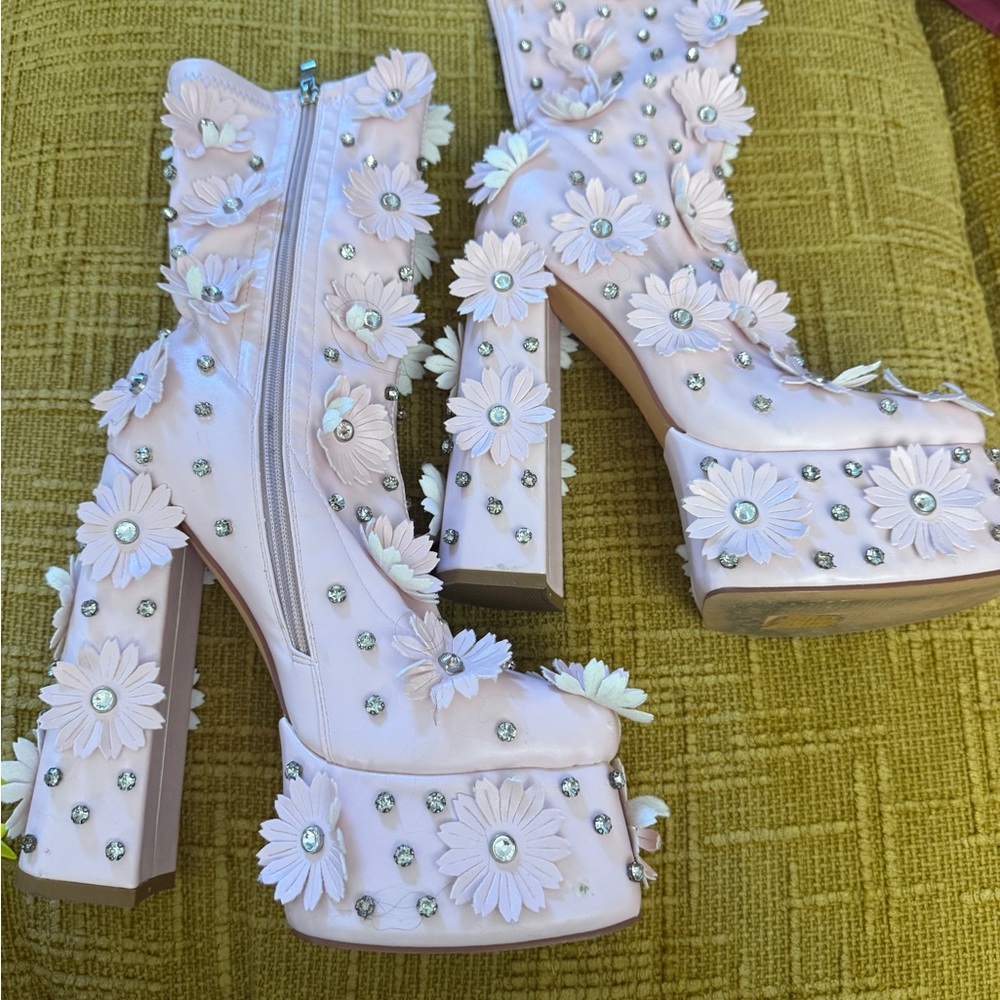 Elegant Floral Embellished Platform Heels